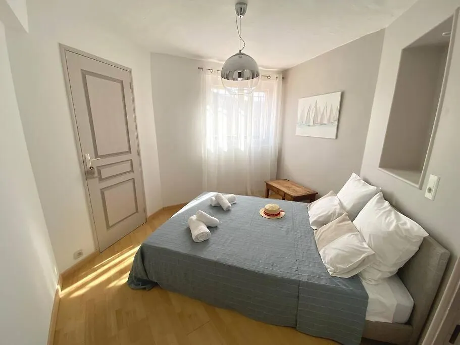 A Louer Haut De Villa 4 Pieces A Sainte-Maxime Golfe De St-Tropez 0*,