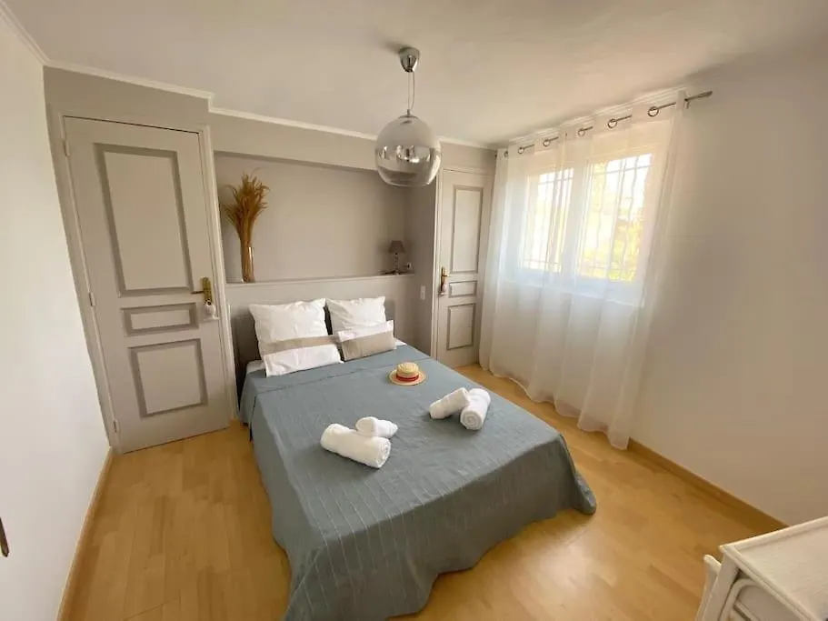 A Louer Haut De Villa 4 Pieces A Sainte-Maxime Golfe De St-Tropez